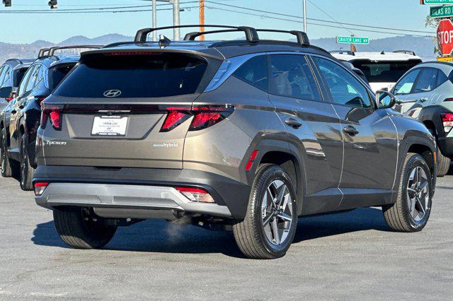 2026 Hyundai Tucson Hybrid SEL photo 3
