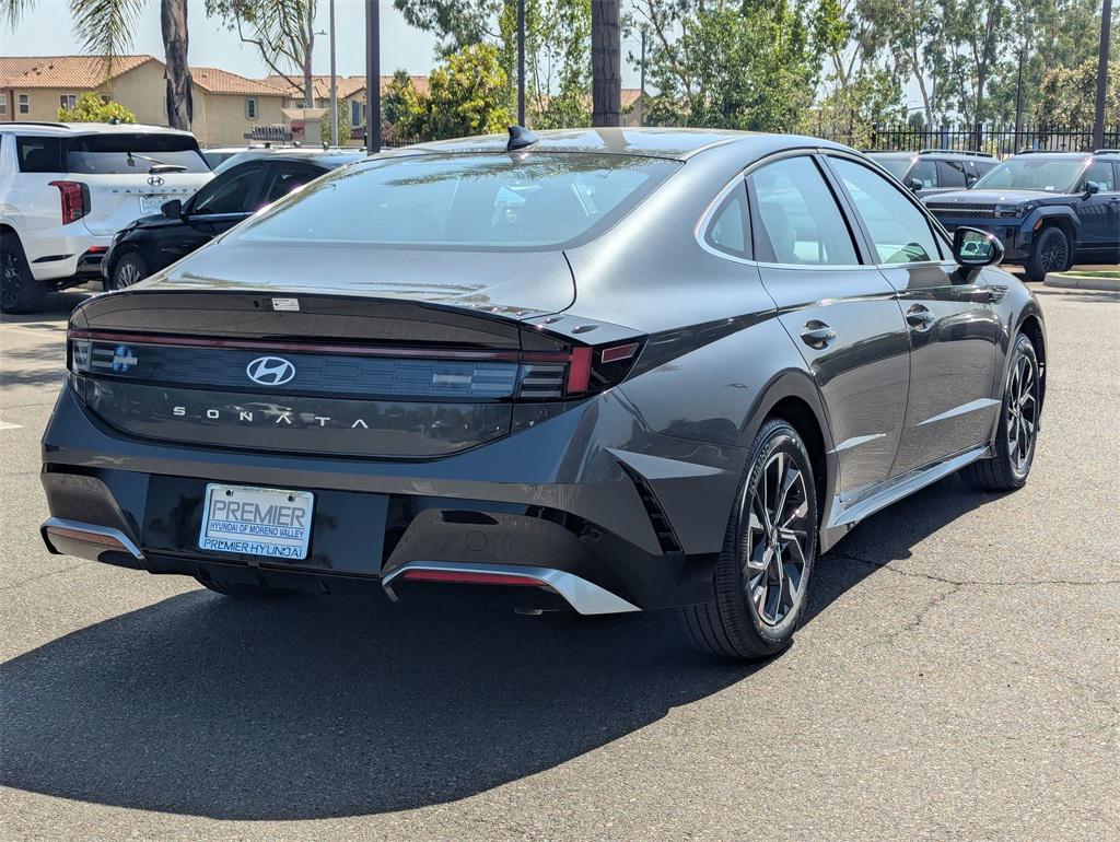 2025 Hyundai Sonata SEL photo 6