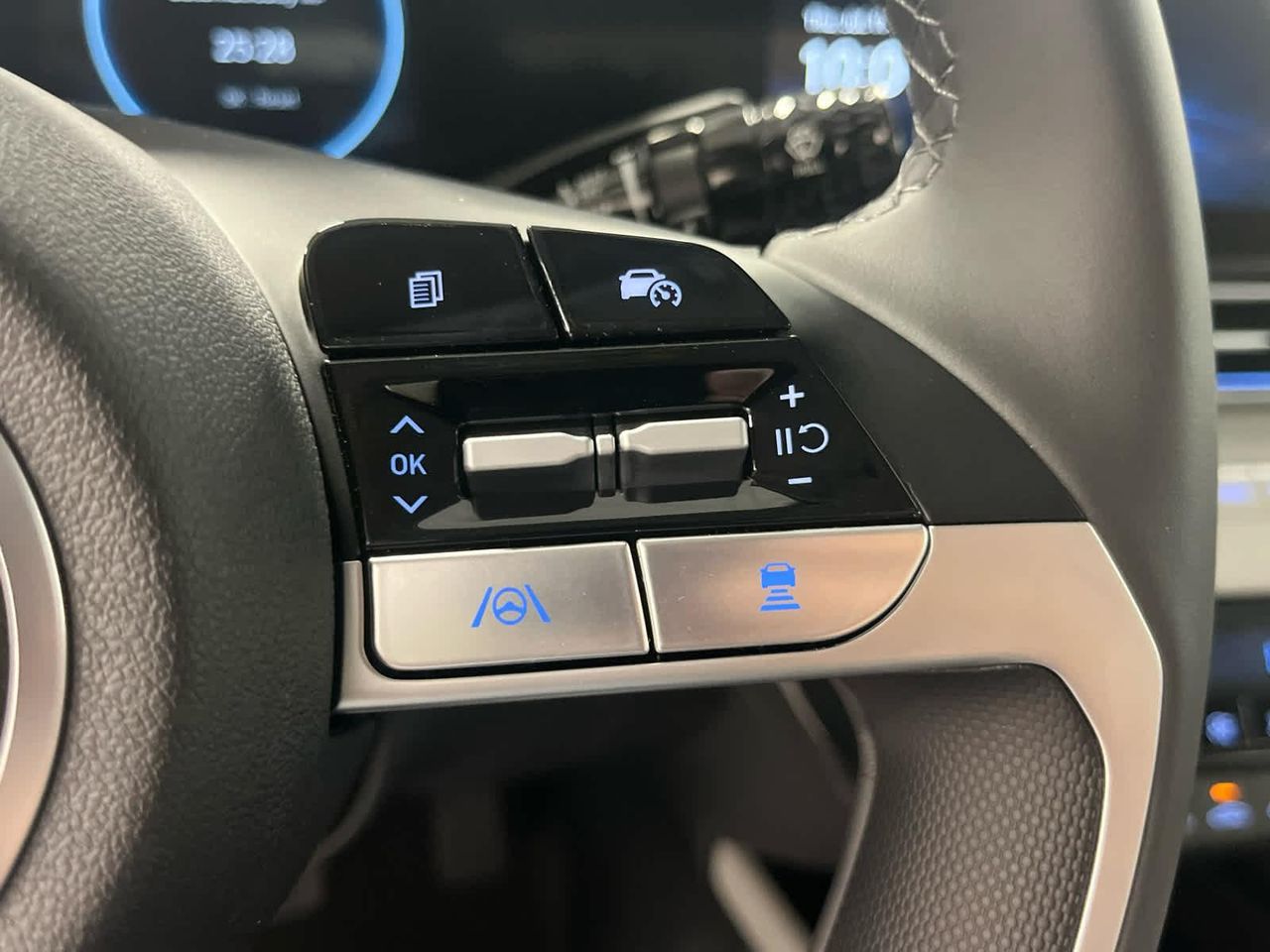 2025 Hyundai Elantra Hybrid Limited photo 35