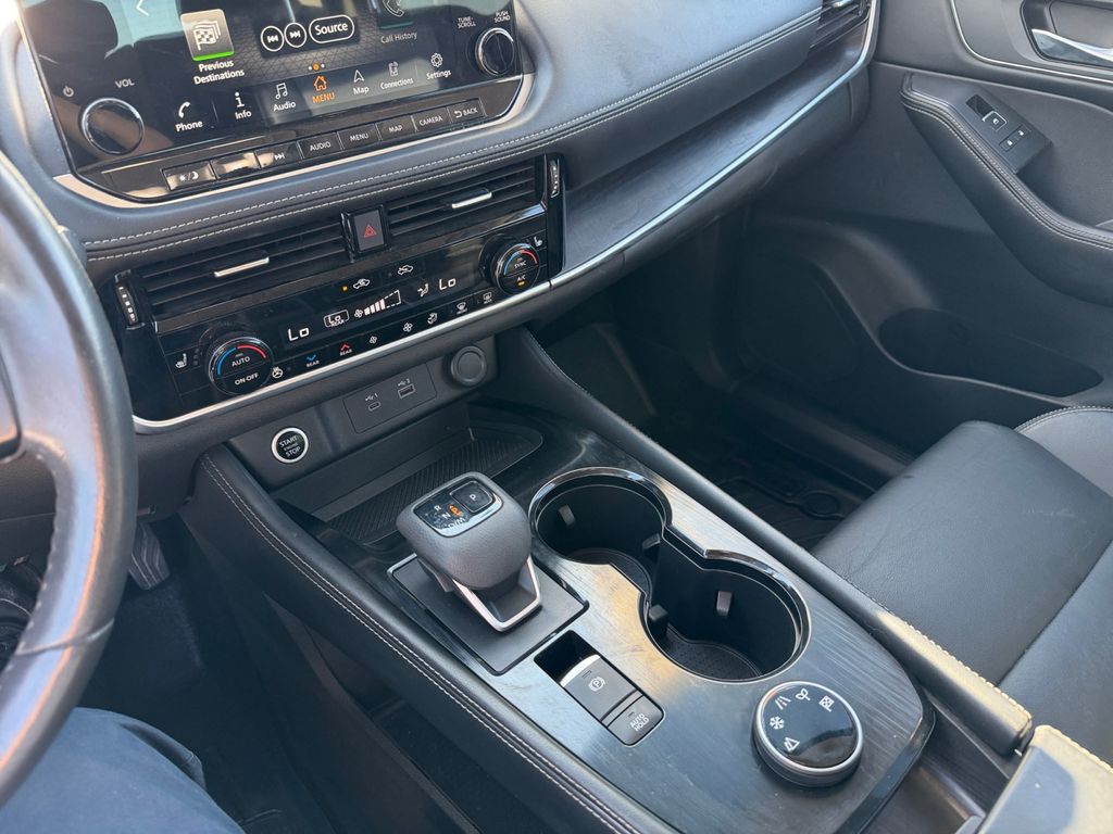 2021 Nissan Rogue SL photo 21