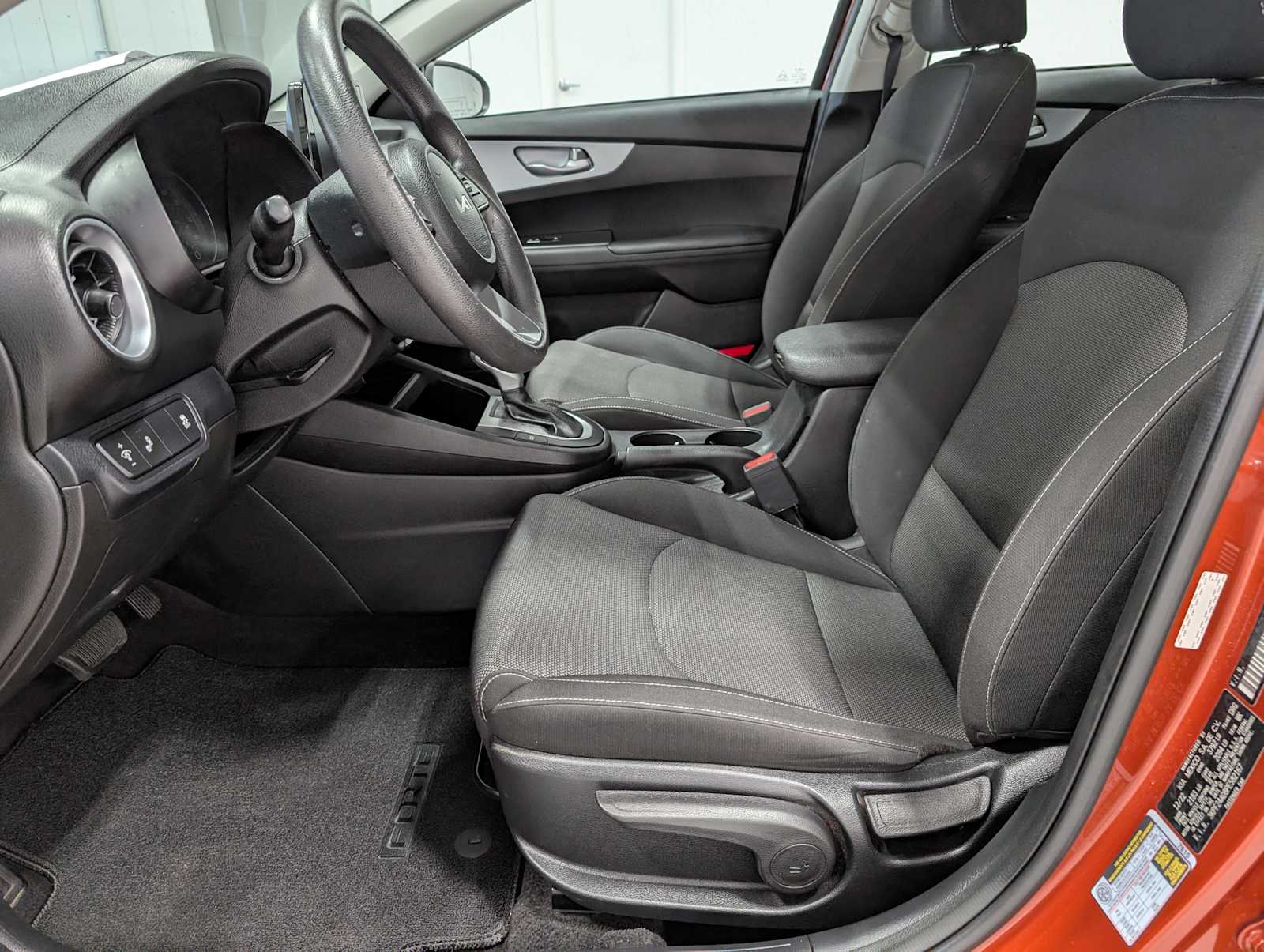 2023 Kia Forte LXS photo 4