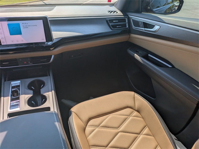 2025 Volkswagen Atlas Cross Sport SE photo 16
