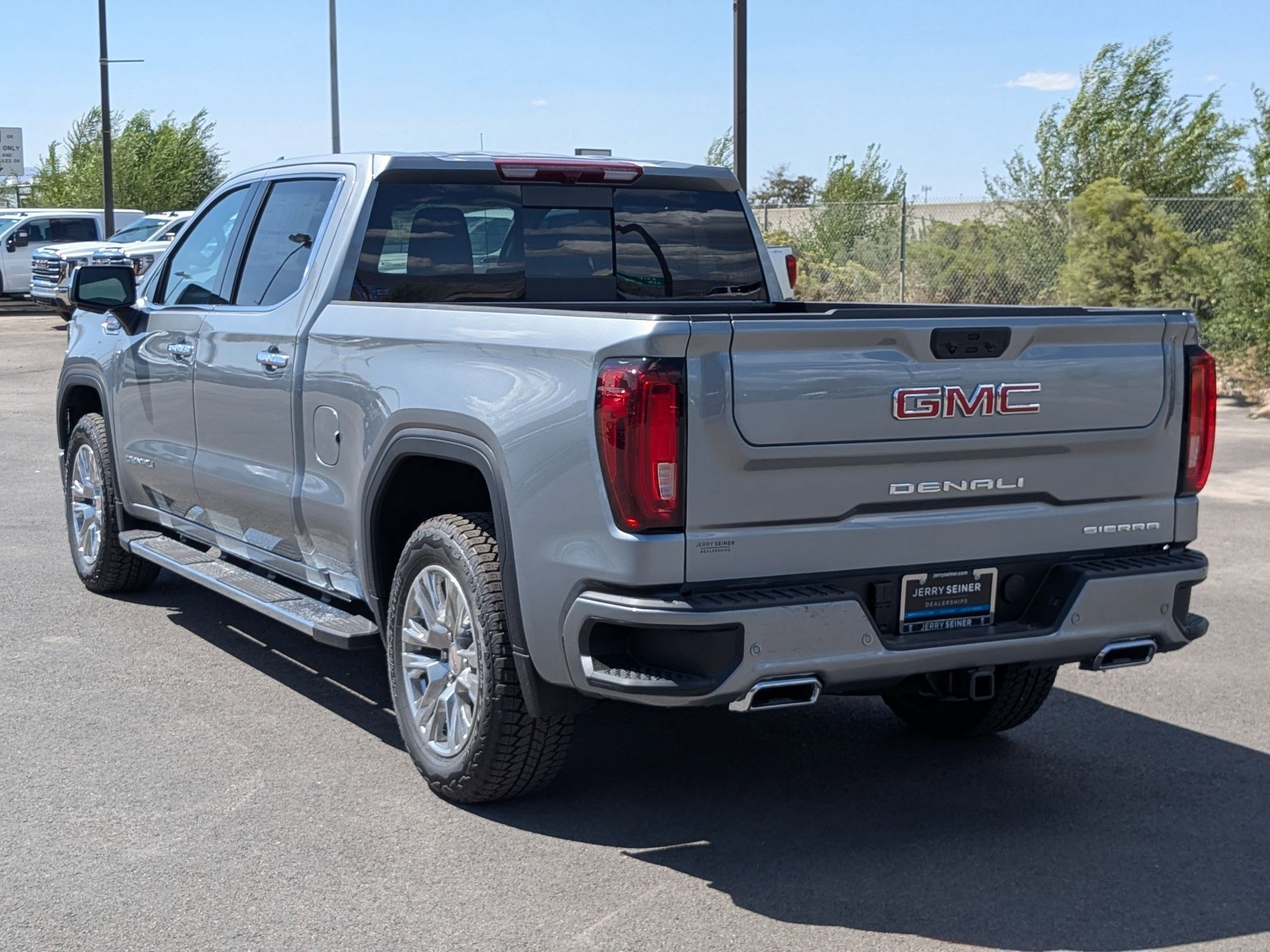 2026 Gmc Sierra 1500 Denali photo 3