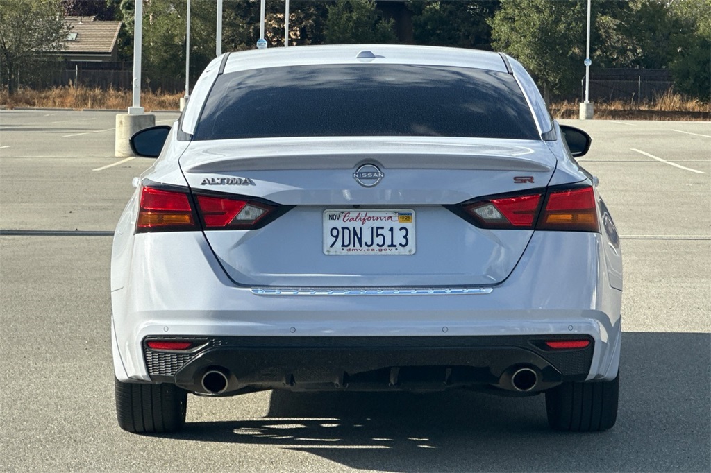 2023 Nissan Altima 2.5 SR photo 3
