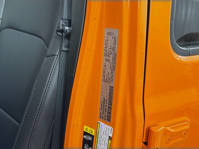 2025 Jeep Wrangler Sahara photo 29
