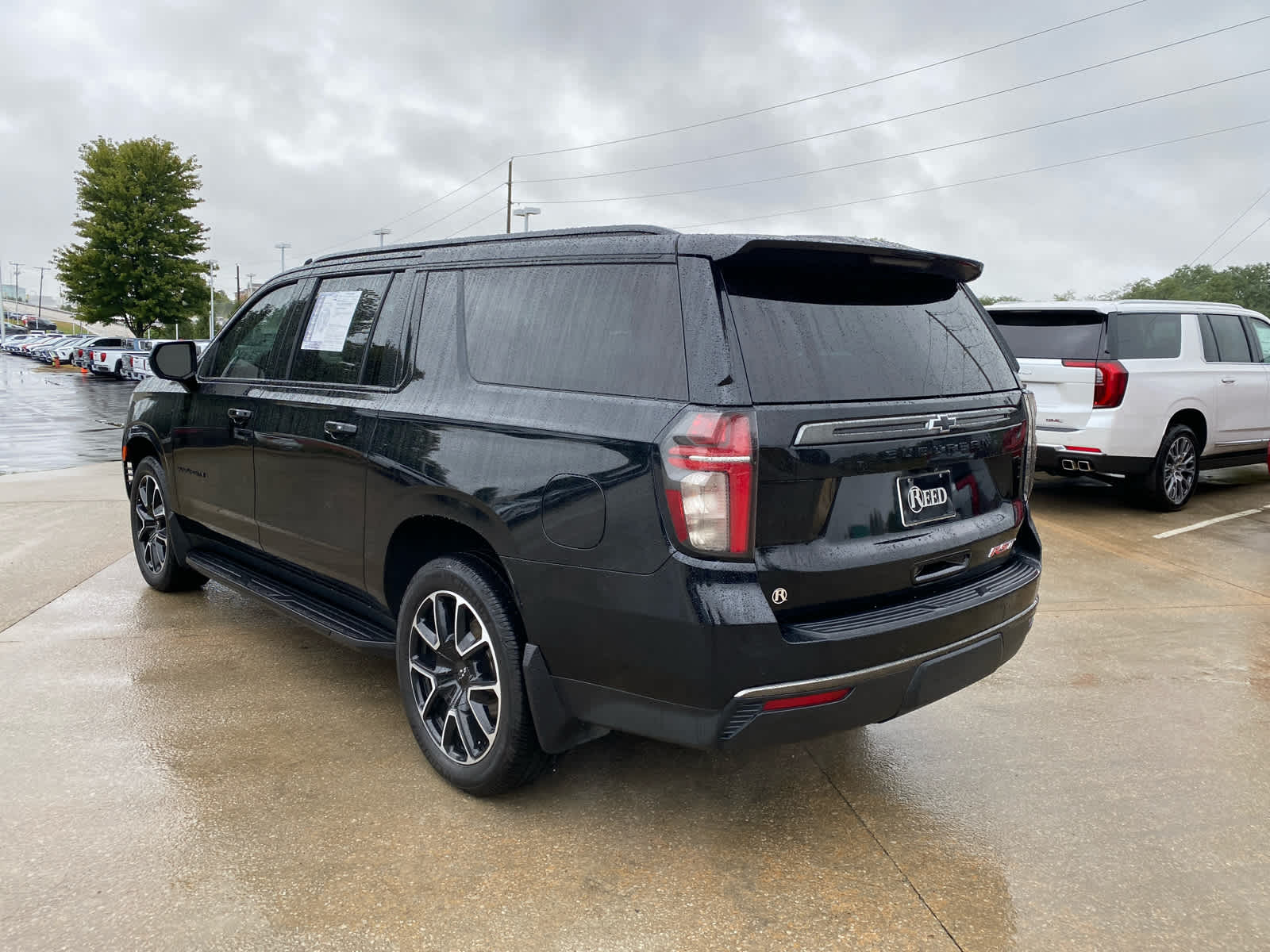 2021 Chevrolet Suburban RST photo 8