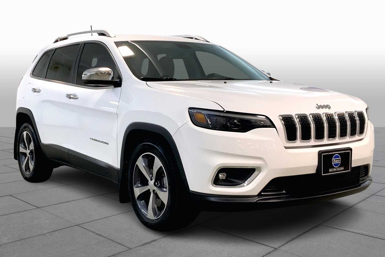 Used 2019 Jeep Cherokee Limited with VIN 1C4PJLDX8KD136179 for sale in Kansas City