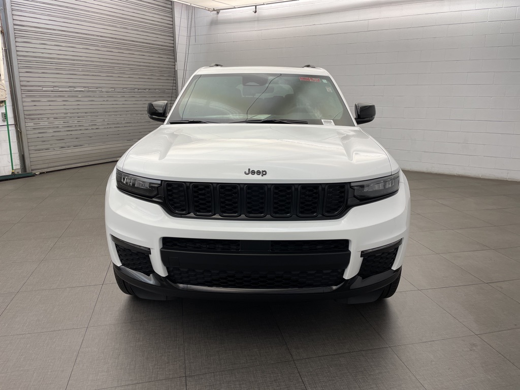 2025 Jeep Grand Cherokee Limited photo 5