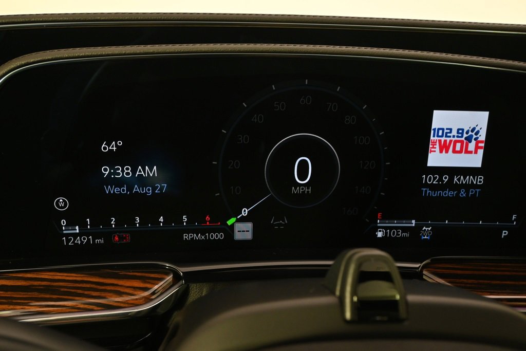 2024 Cadillac Escalade ESV Premium Luxury photo 25