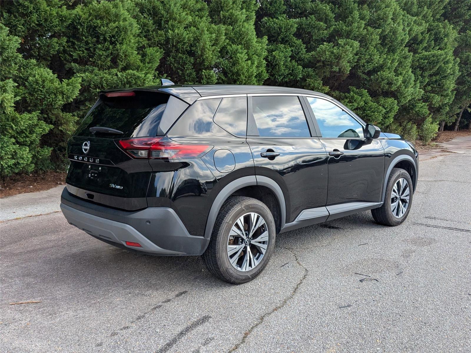 2023 Nissan Rogue SV photo 7
