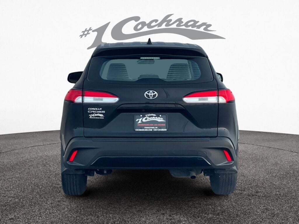 2024 Toyota Corolla Cross L photo 4