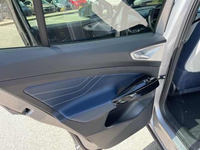 2025 Volkswagen ID.4 Pro S photo 10