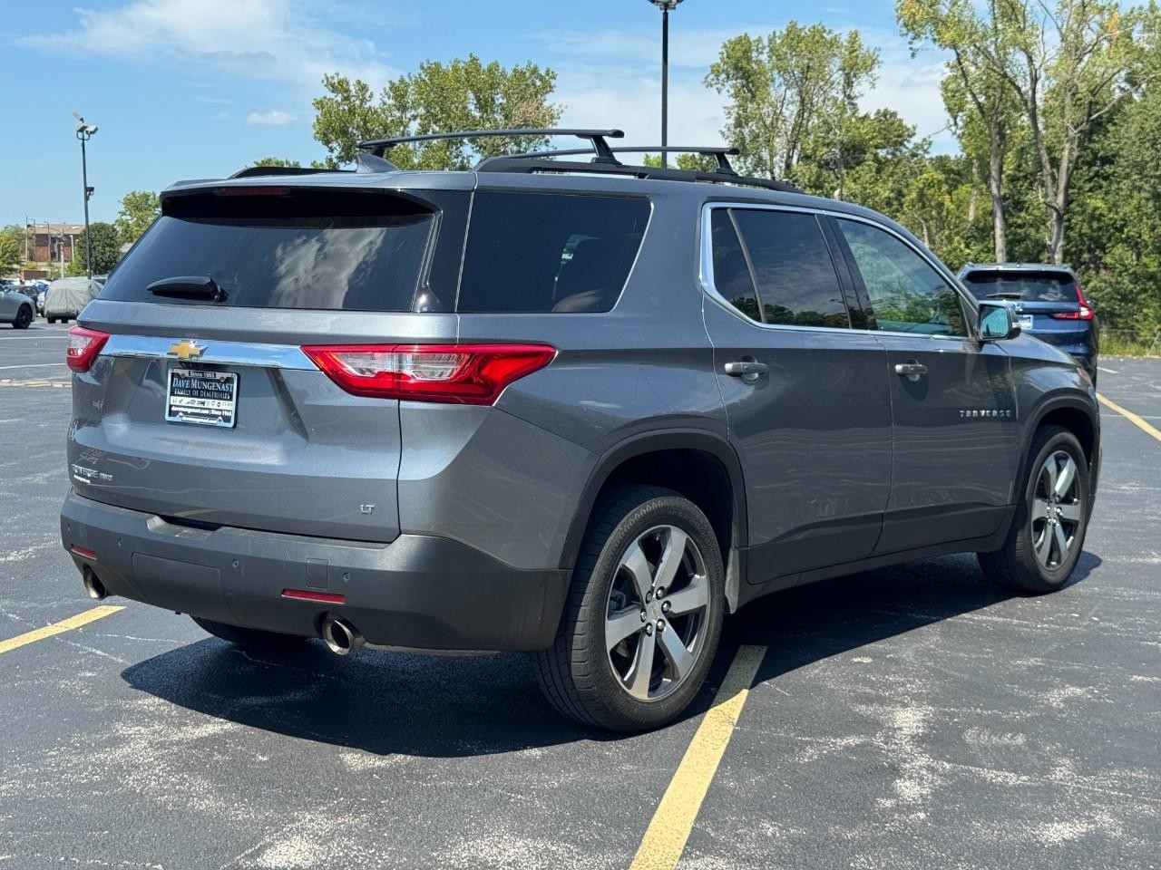 2021 Chevrolet Traverse Leather photo 3