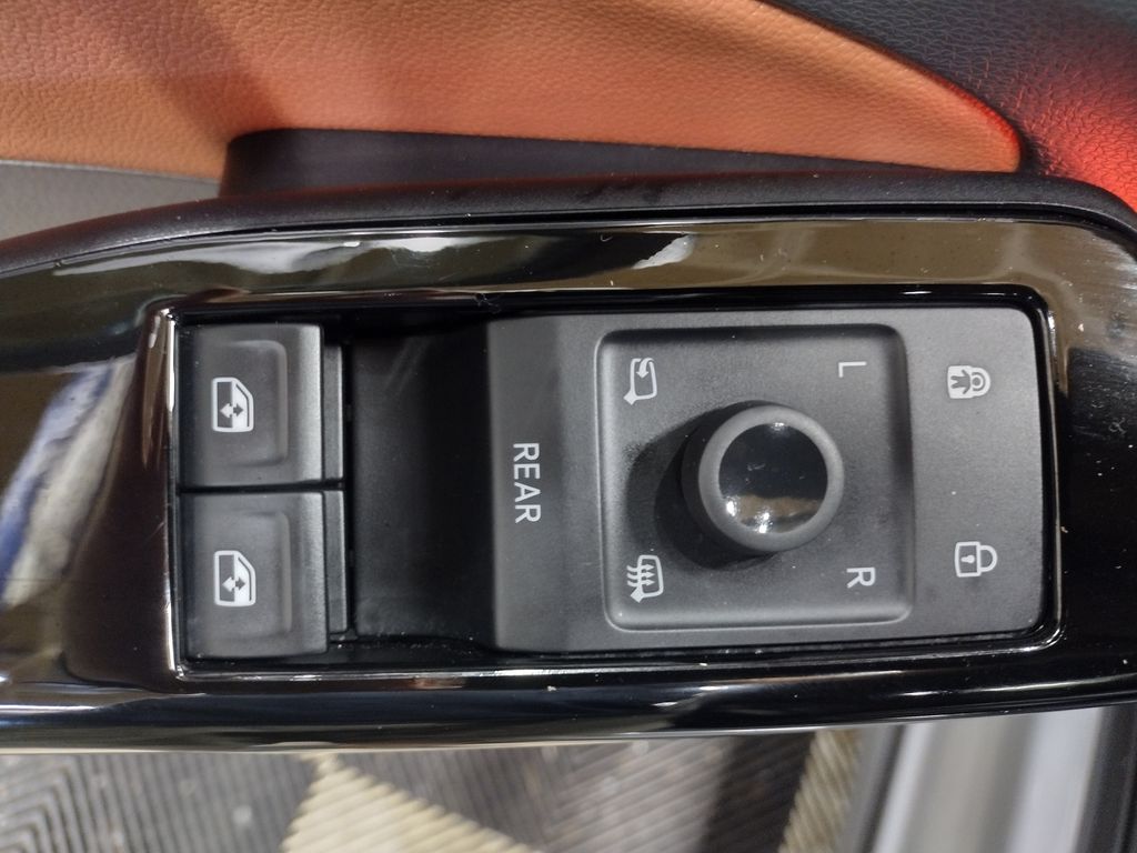 2021 Volkswagen ID.4 Pro S photo 17