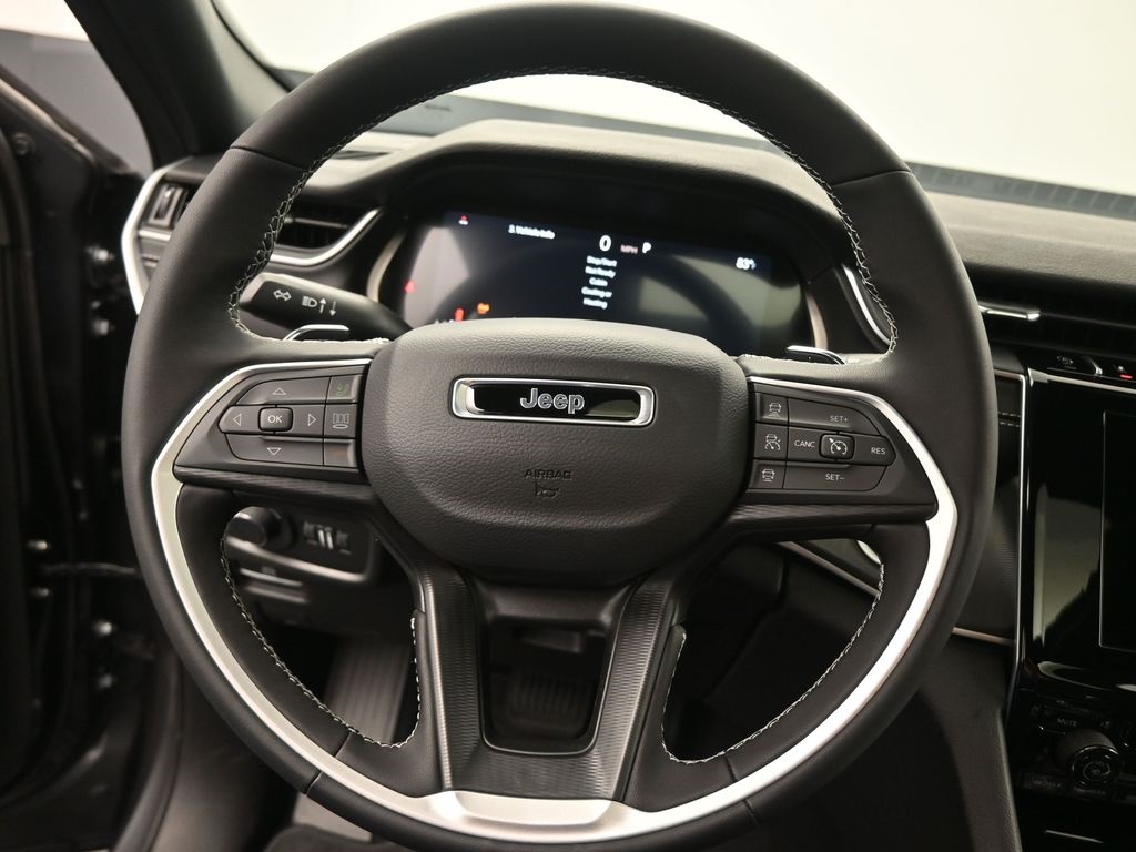 2025 Jeep Grand Cherokee Altitude X photo 25