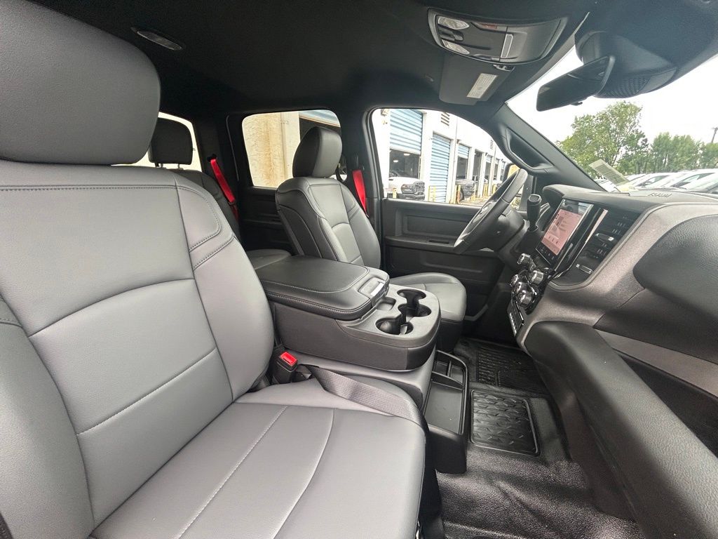 2025 Ram 3500 Tradesman photo 30