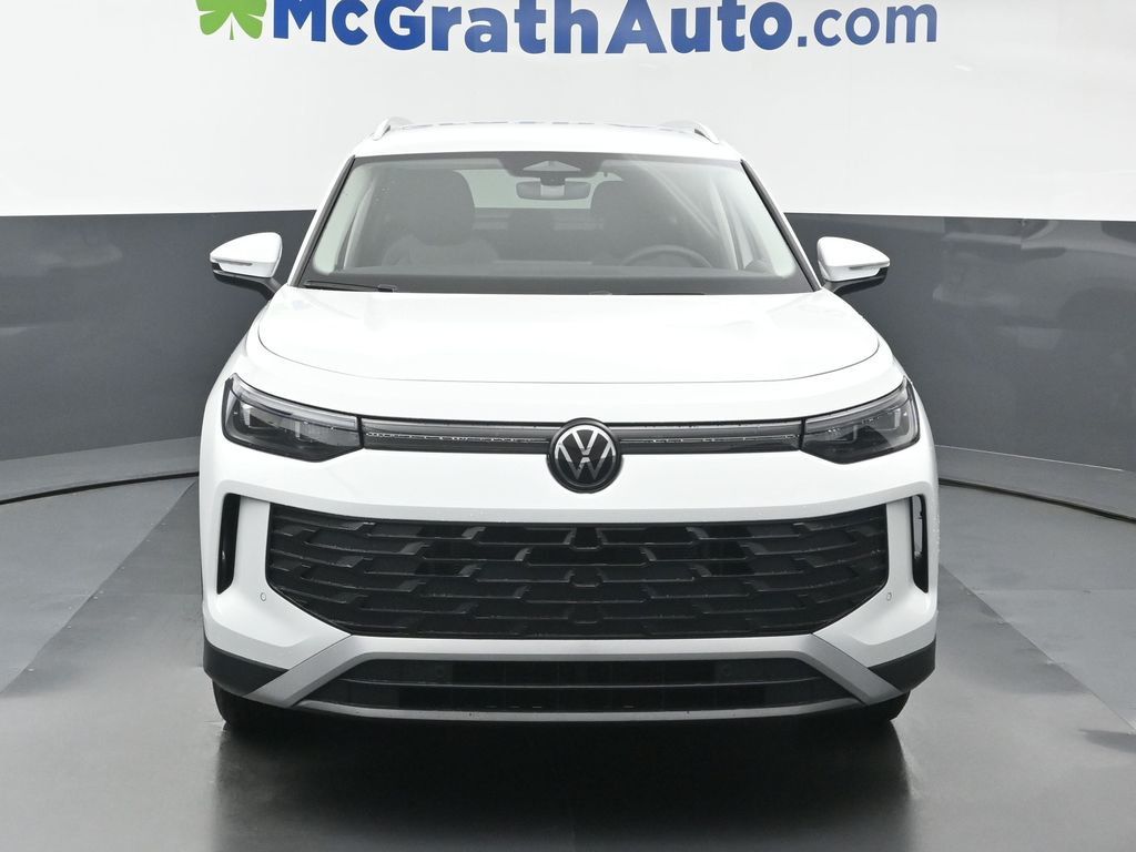 2025 Volkswagen Tiguan S photo 2
