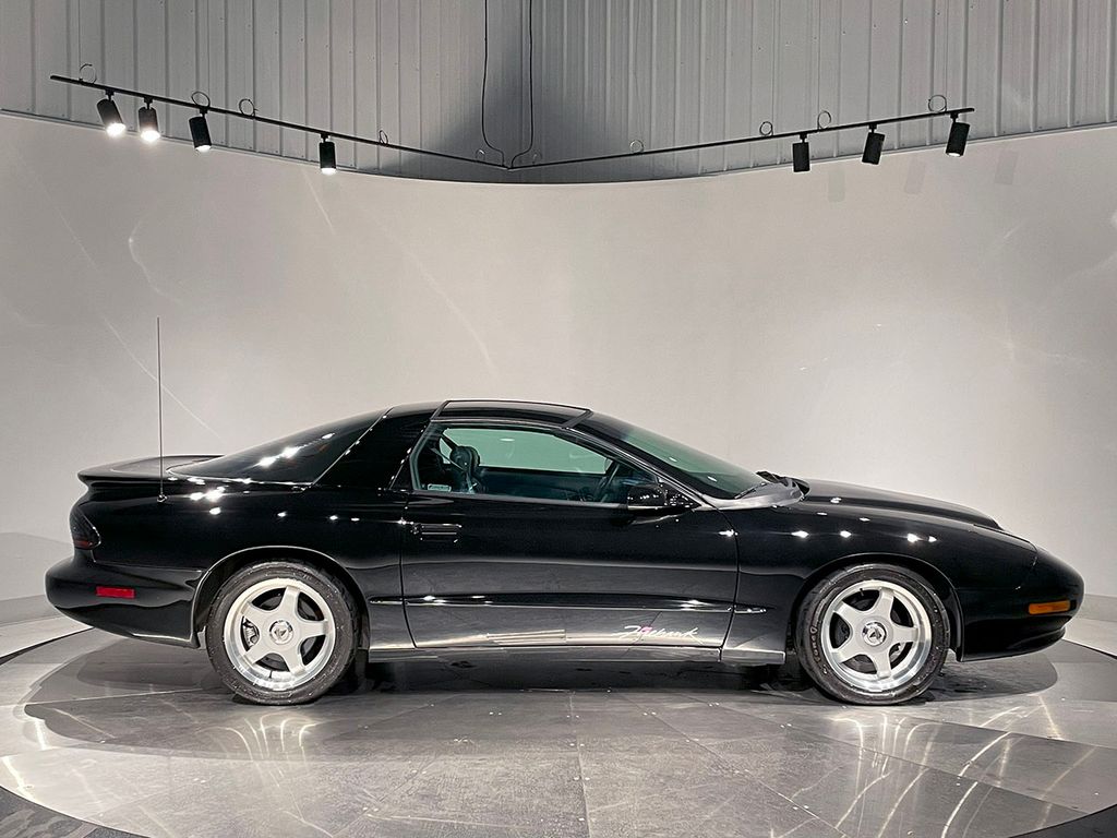 1994 Pontiac Firebird photo 4