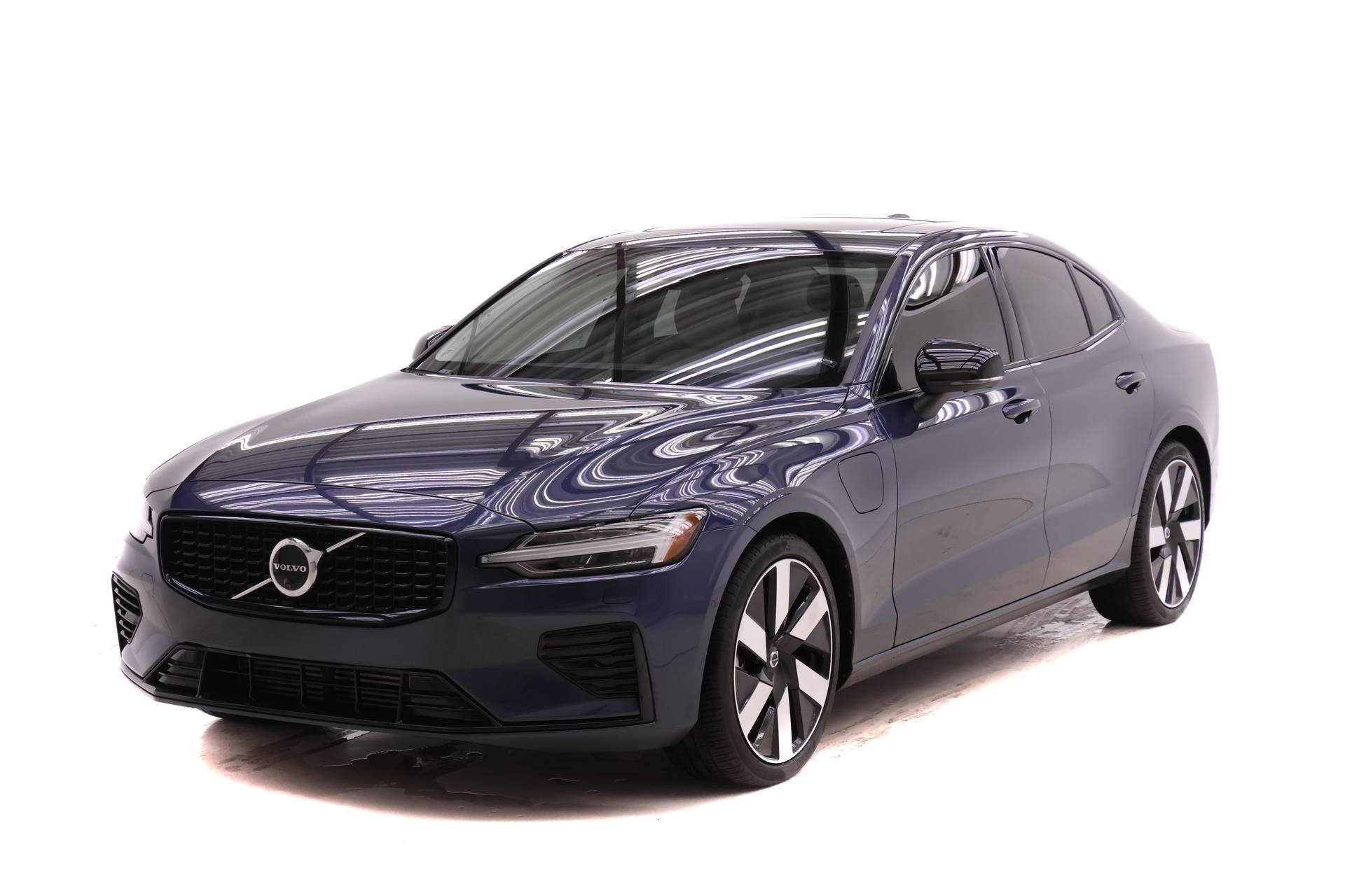 2024 Volvo S60 Plus