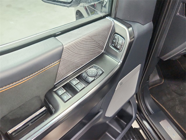 2023 Ford F-150 Platinum photo 38