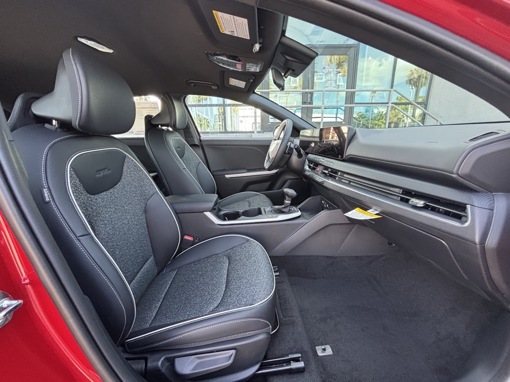 2025 Kia K4 GT-Line photo 21
