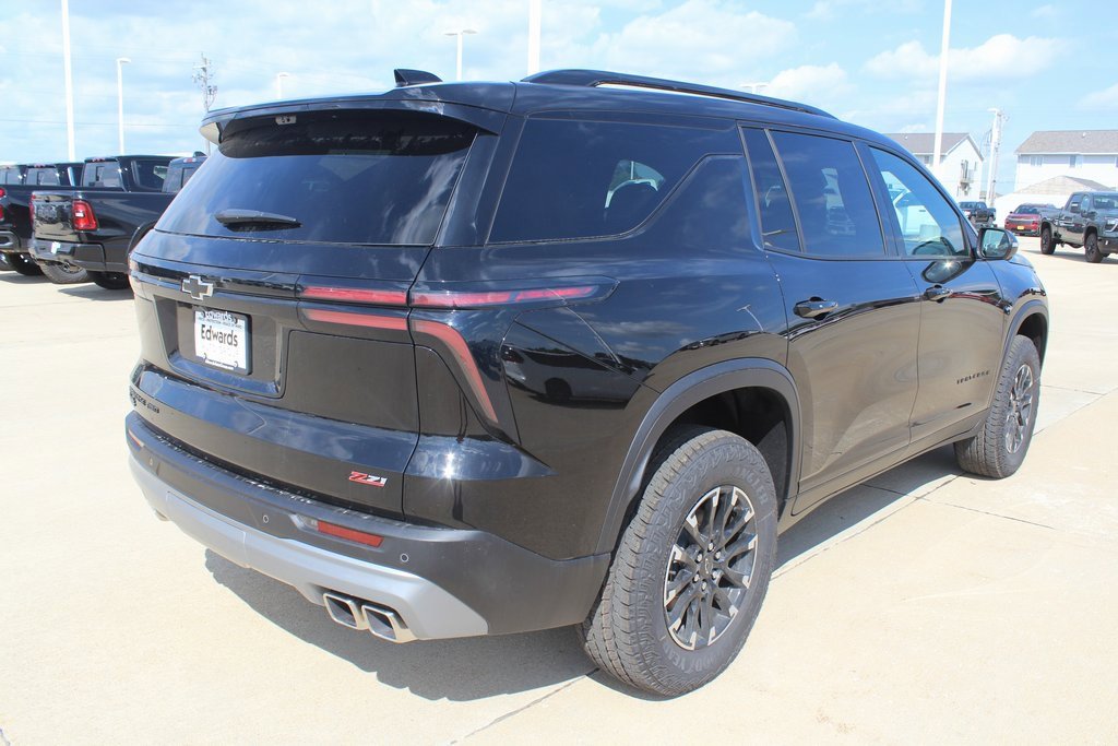 2026 Chevrolet Traverse Z71 photo 2