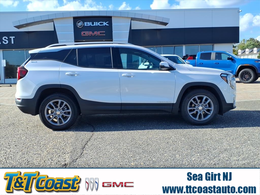 2022 GMC Terrain SLT's photo