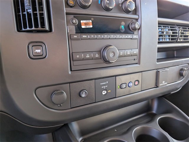 2025 Chevrolet Express Cargo 2500 photo 10