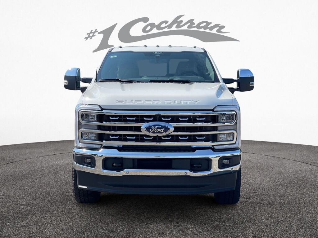 2025 Ford F-250 Lariat photo 2