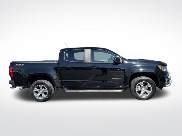 2016 Chevrolet Colorado Z71 photo 2