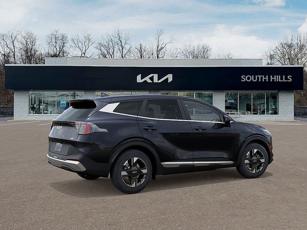 2026 Kia Sportage LX photo 3