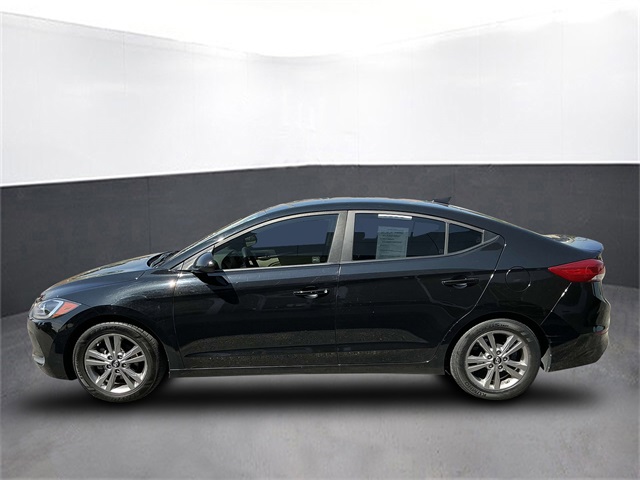 Used 2017 Hyundai Elantra SE with VIN KMHD84LF8HU381212 for sale in Kansas City