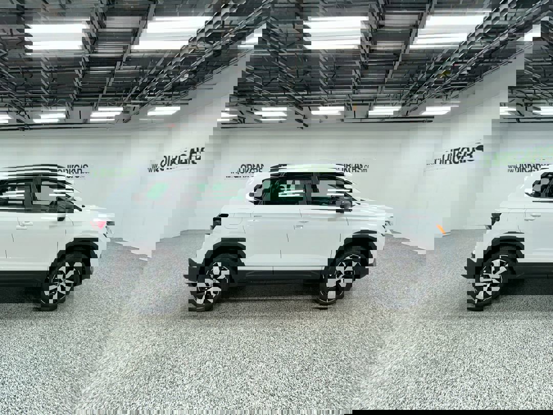 2025 Volkswagen Taos S photo 3