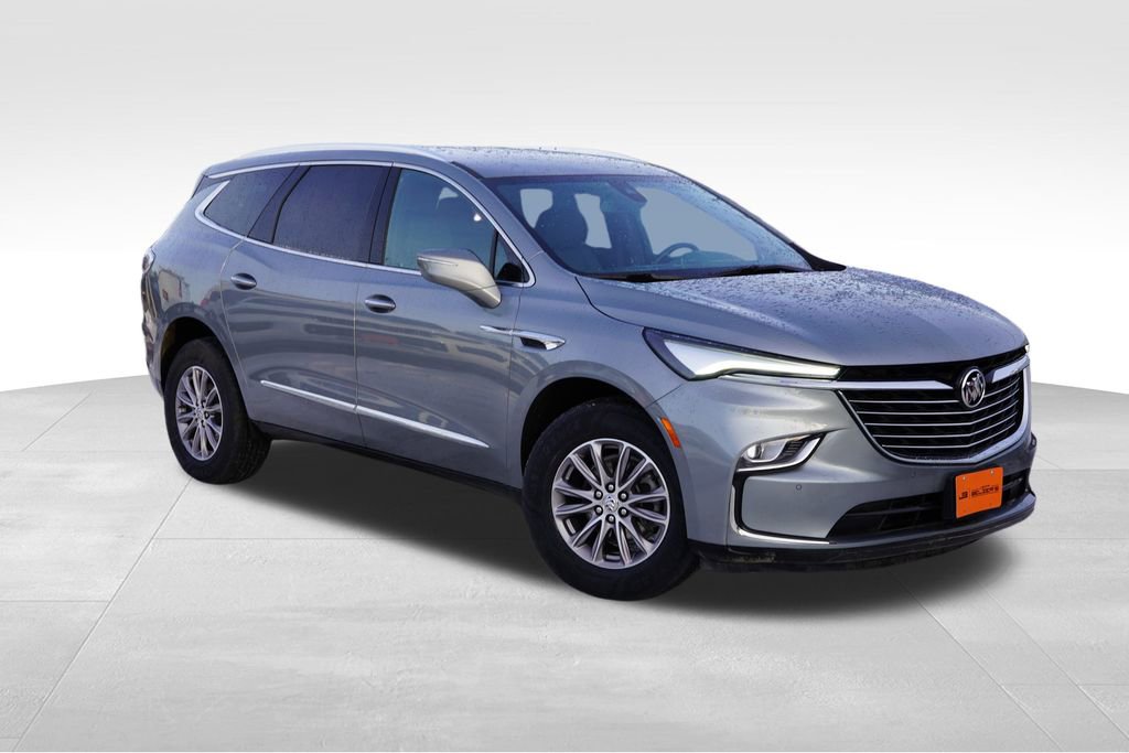 2023 Buick Enclave Essence's photo