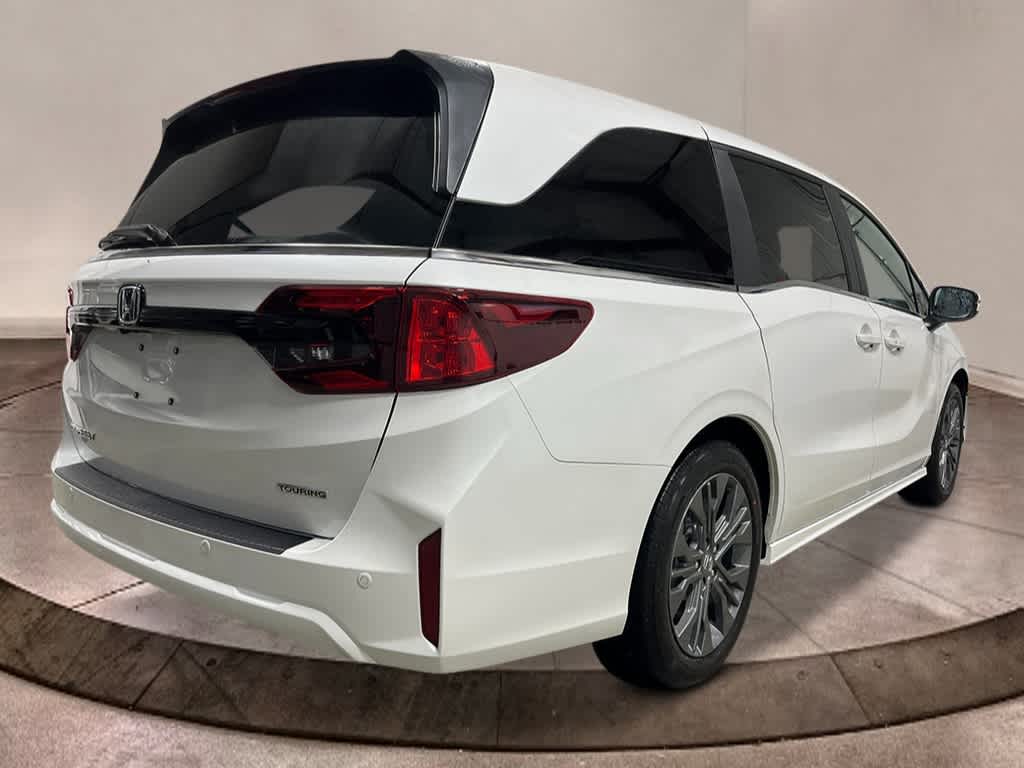 2026 Honda Odyssey Touring photo 5