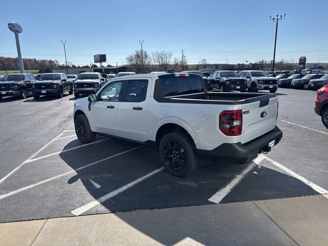 2025 Ford Maverick XLT photo 3