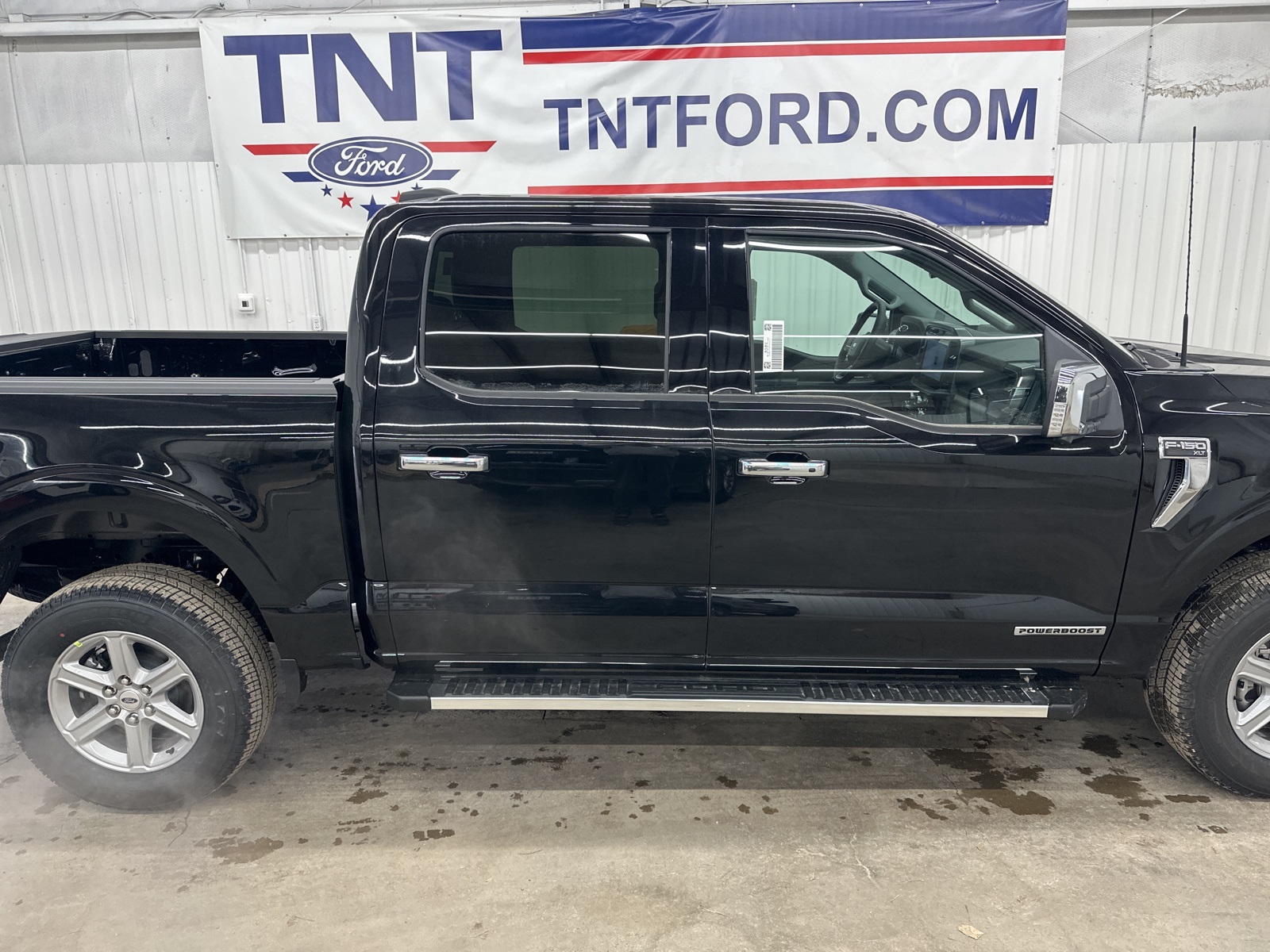2025 Ford F-150 XLT's photo