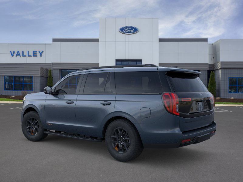 2025 Ford Expedition photo 2