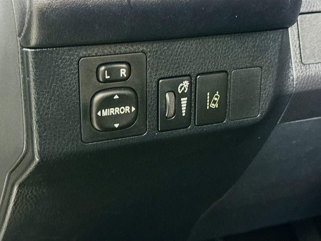 2018 Toyota RAV4 XLE photo 8