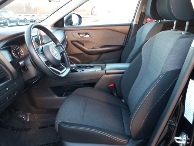 2023 Nissan Rogue SV photo 10