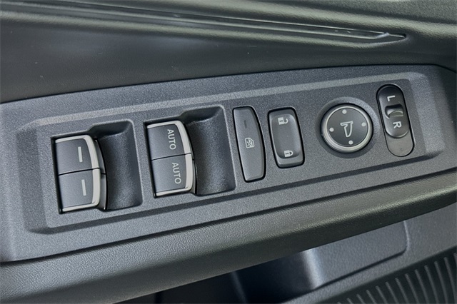 2025 Honda Accord SE photo 9