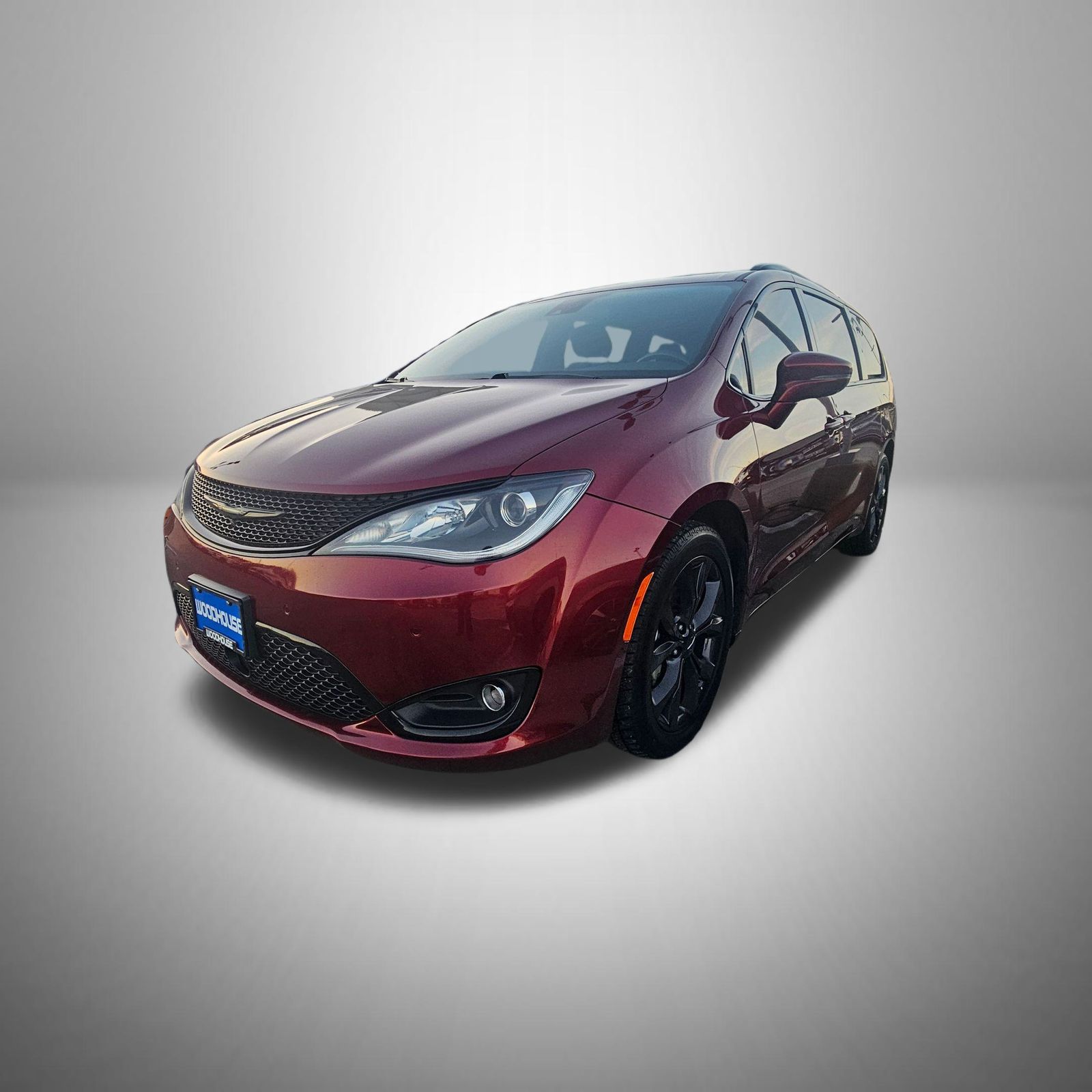 2020 Chrysler Pacifica Limited's photo