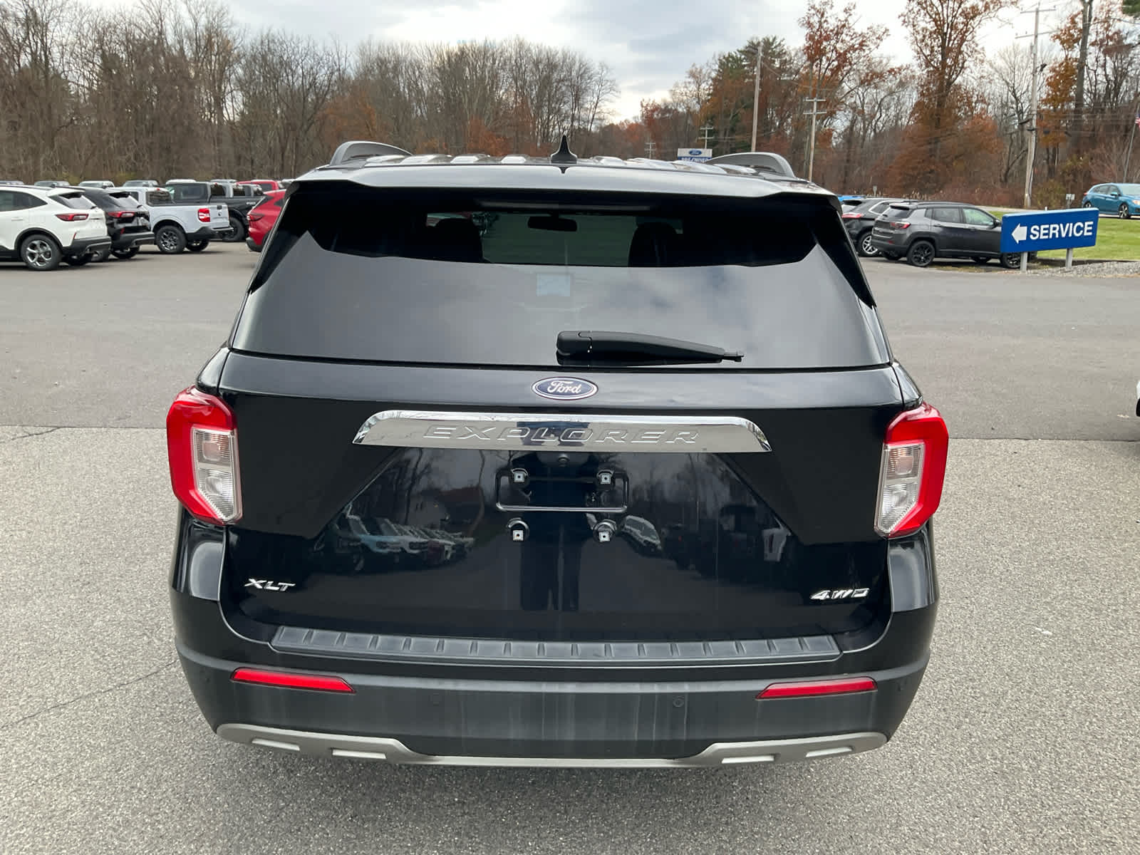 2022 Ford Explorer XLT photo 2