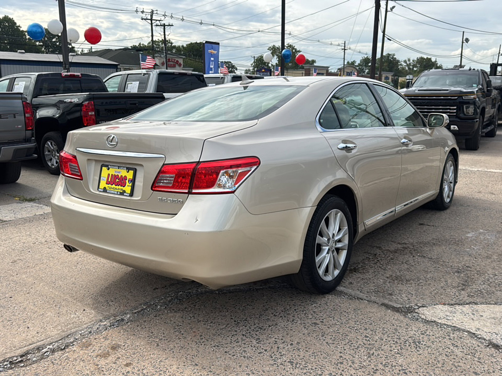 2011 Lexus ES 350 photo 3