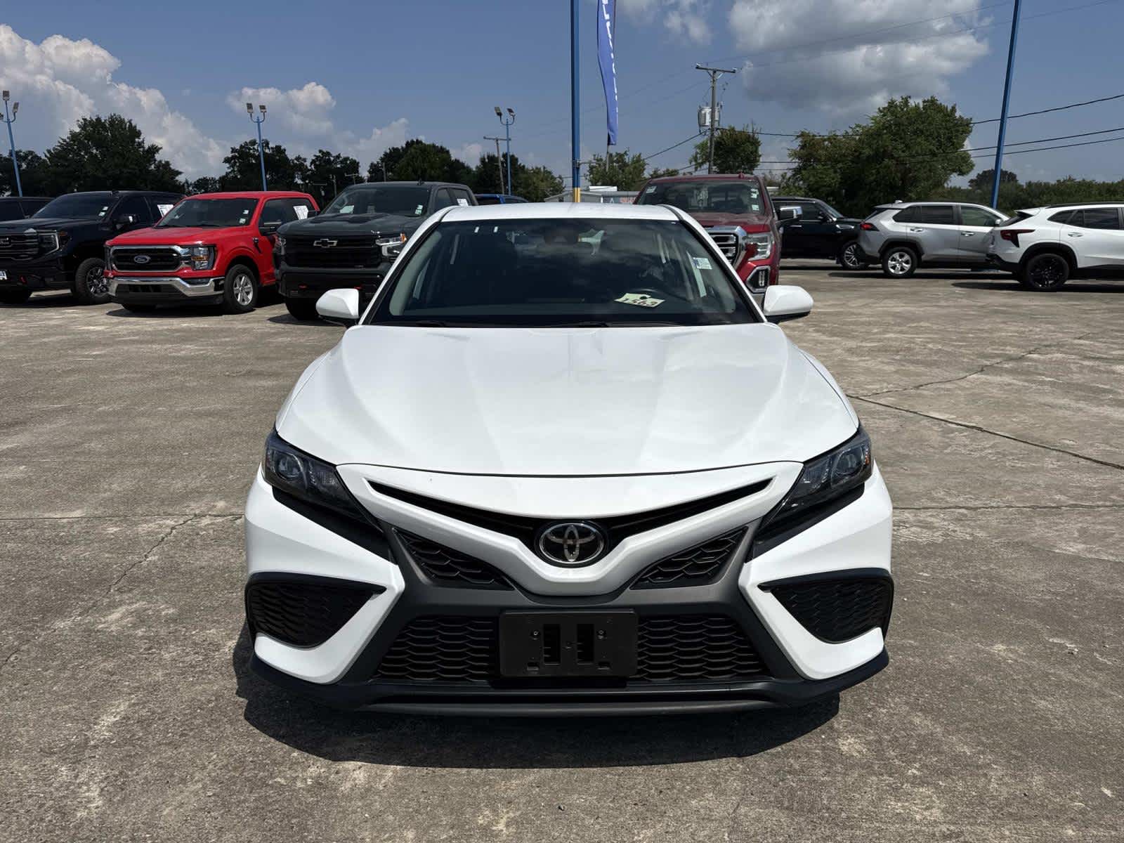 2024 Toyota Camry SE photo 4