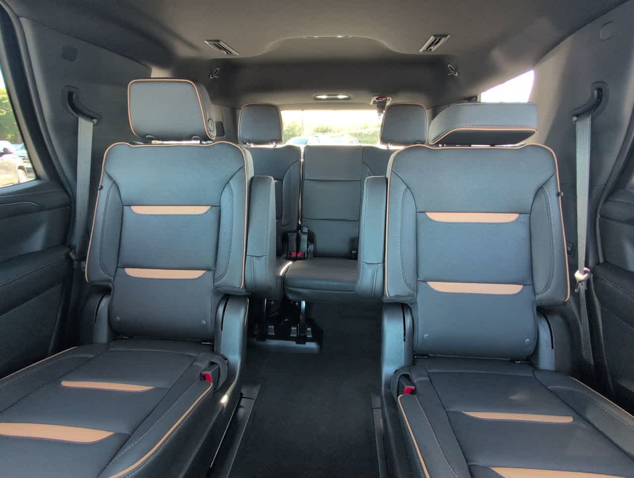 2024 Gmc Yukon AT4 photo 4