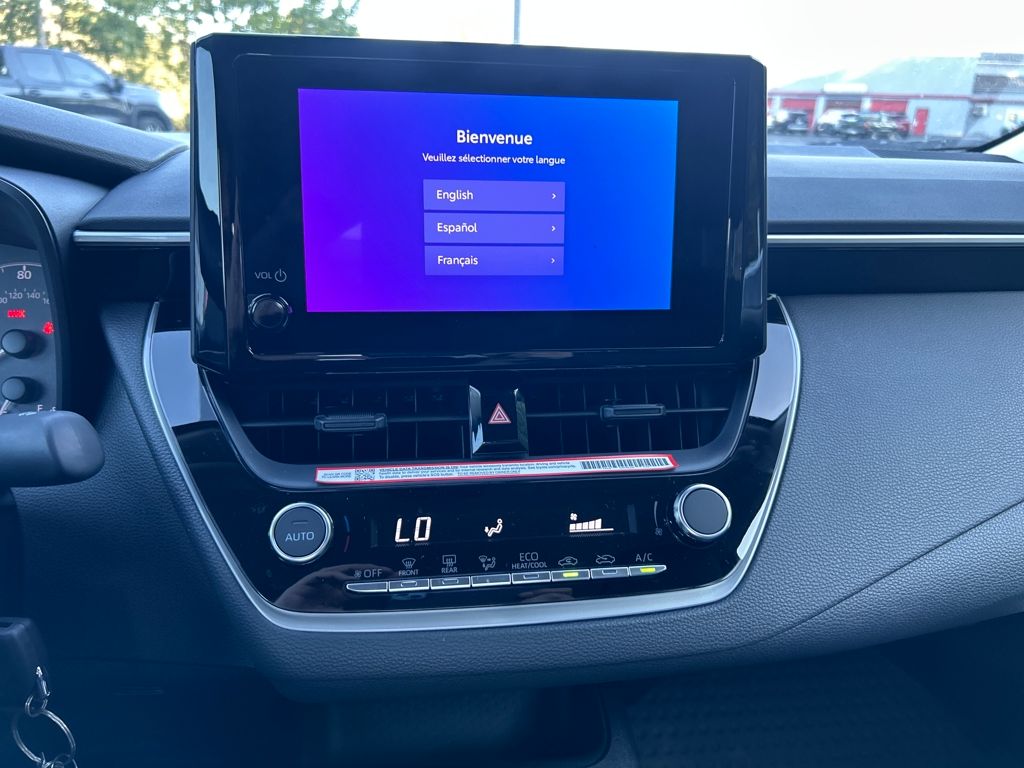 2025 Toyota Corolla LE photo 12