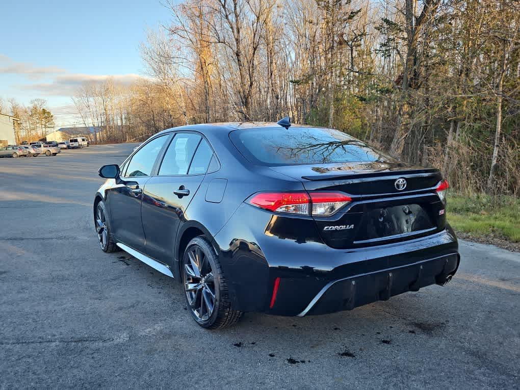 2023 Toyota Corolla SE photo 3