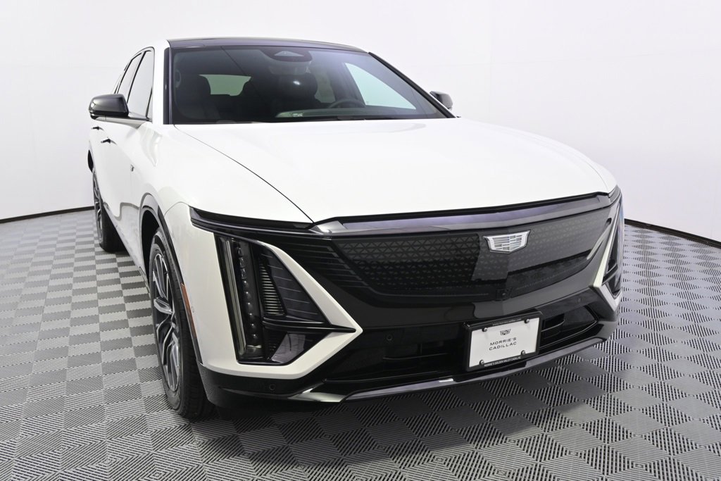2025 Cadillac Lyriq Sport photo 9