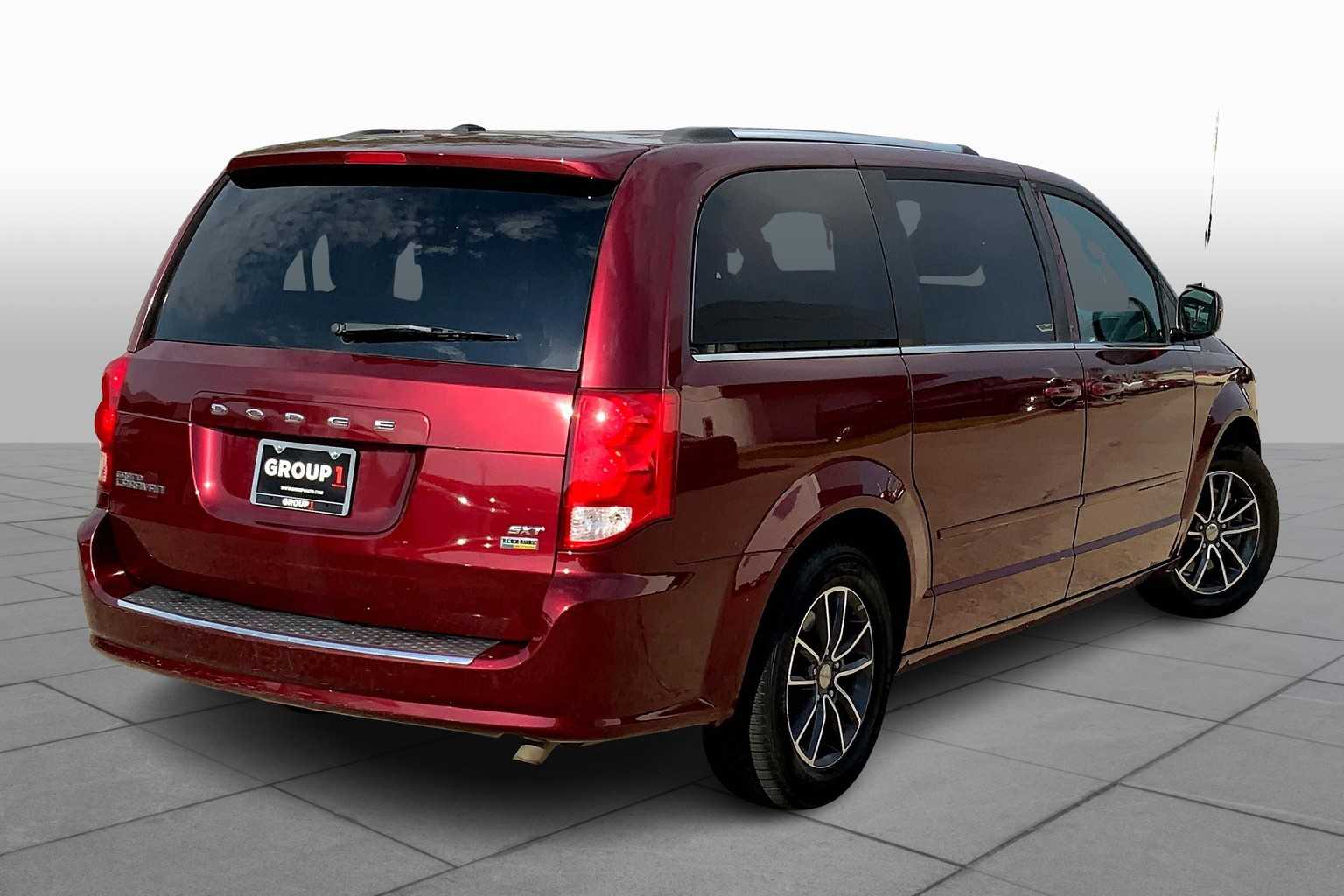 2017 Dodge Grand Caravan SXT photo 12